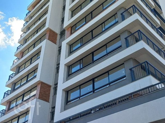 Apartamento com 117m², 3 dormitórios, 1 suíte, 2 vagas, Santa Cecília em Porto Alegre