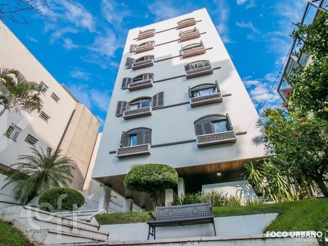 Apartamento com 73m², 2 dormitórios, 1 vaga, Auxiliadora em Porto Alegre