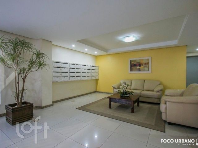 Apartamento com 73m², 2 dormitórios, 1 vaga, Auxiliadora em Porto Alegre