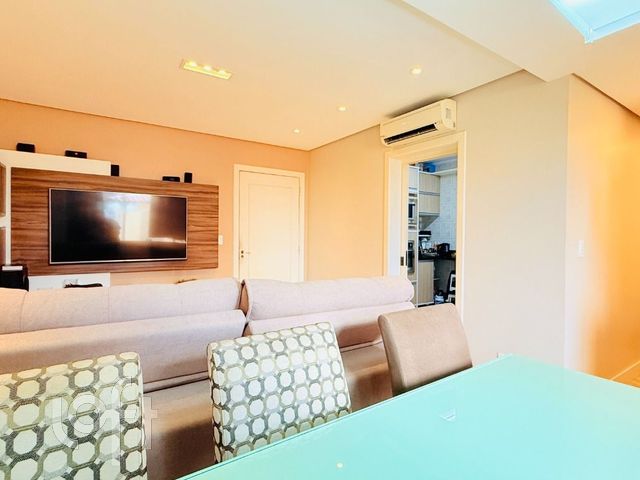 Apartamento com 77m², 2 dormitórios, 1 suíte, 2 vagas, Cristo Redentor em Porto Alegre