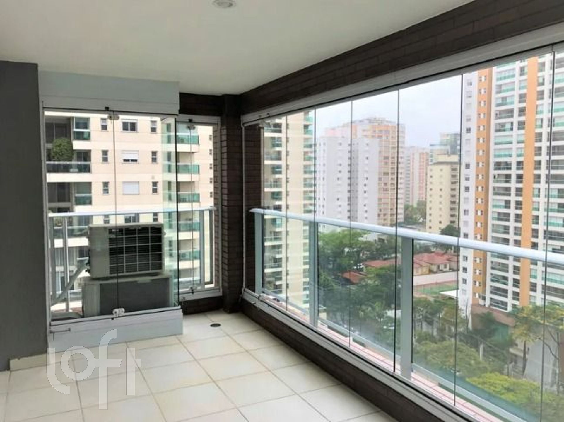 Apartamento à venda com 2 quartos, 70m² - Foto 3