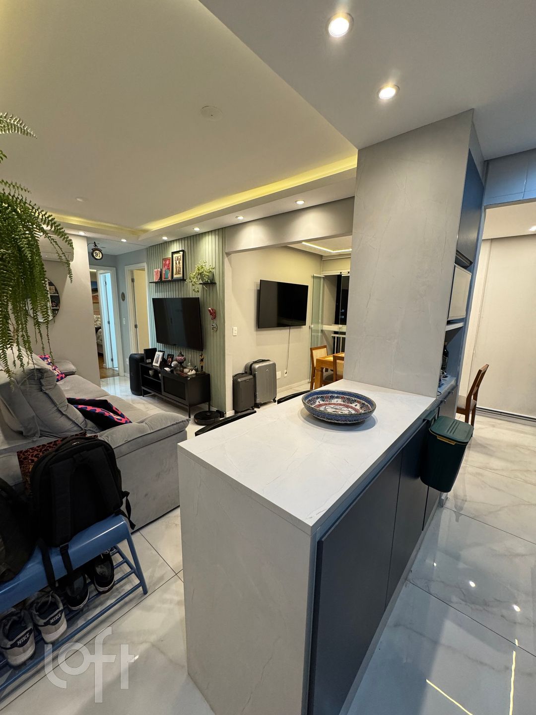 Apartamento à venda com 2 quartos, 57m² - Foto 1