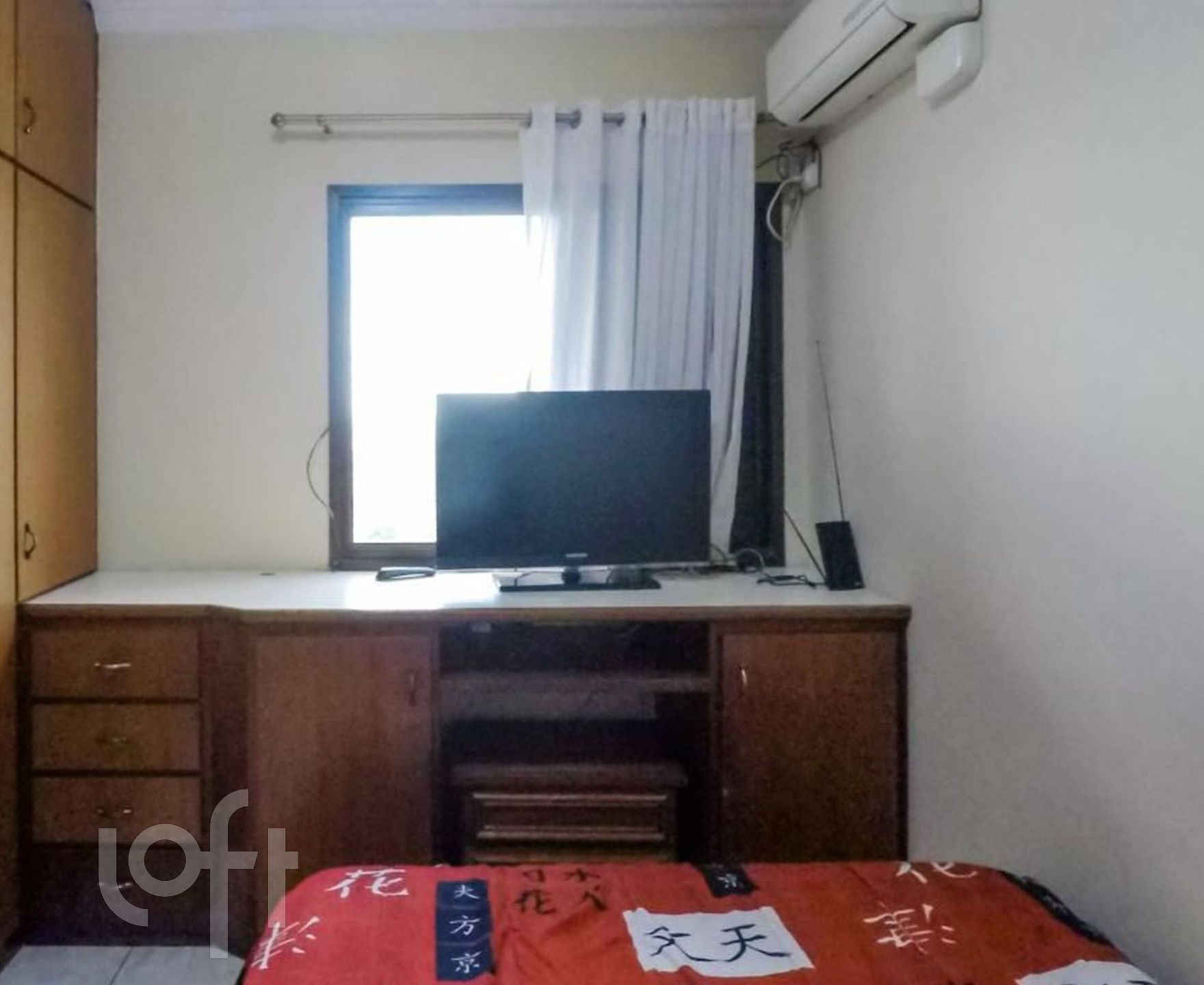 Apartamento à venda com 3 quartos, 209m² - Foto 2