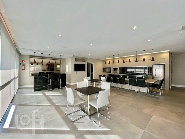 Apartamento com 82m², 3 dormitórios, 1 suíte, 2 vagas, Vila Ipiranga em Porto Alegre