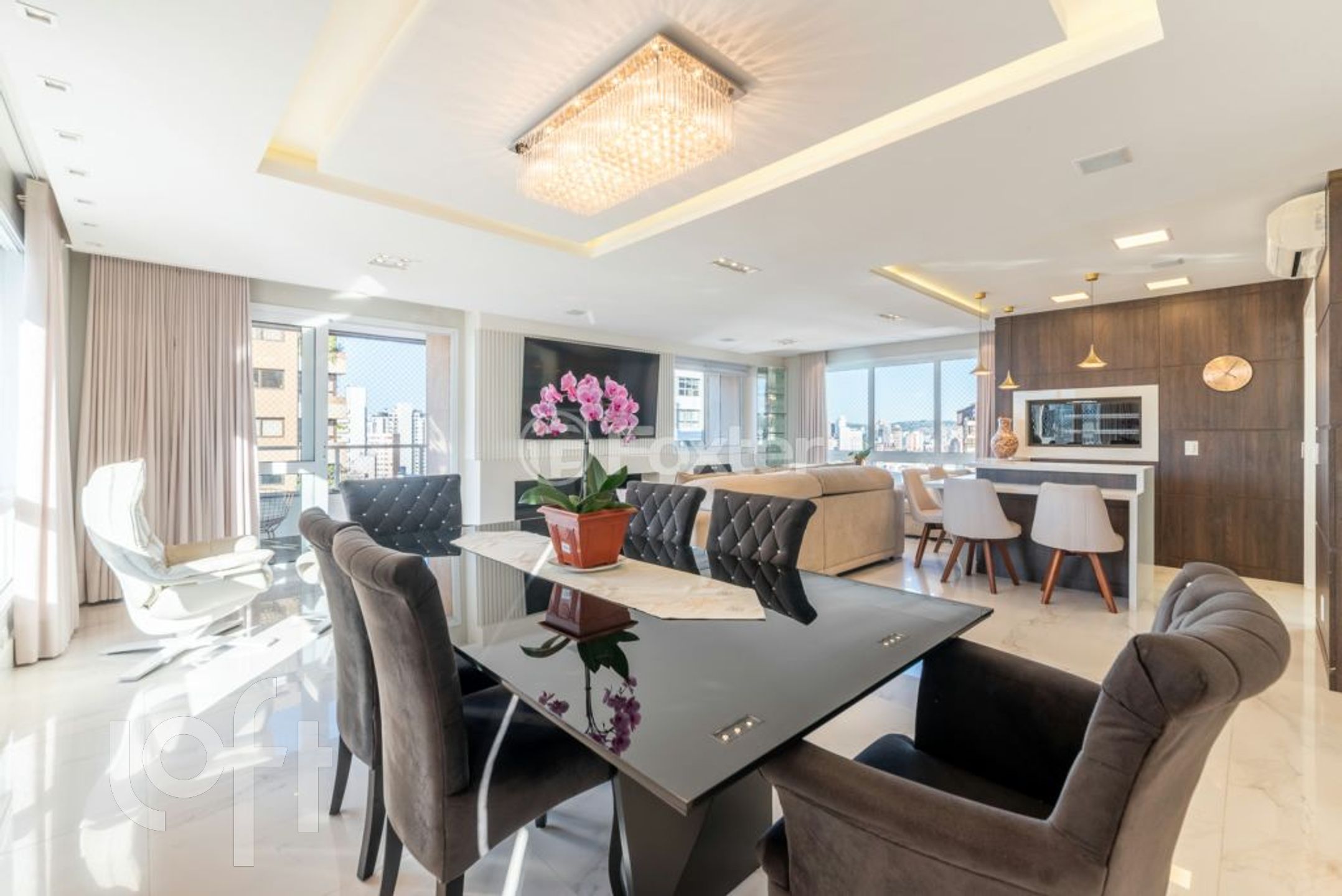 Apartamento com 180m², 3 dormitórios, 3 suítes, 4 vagas, Bela Vista em Porto Alegre