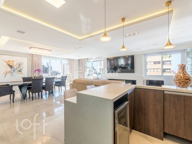 Apartamento com 180m², 3 dormitórios, 3 suítes, 4 vagas, Bela Vista em Porto Alegre