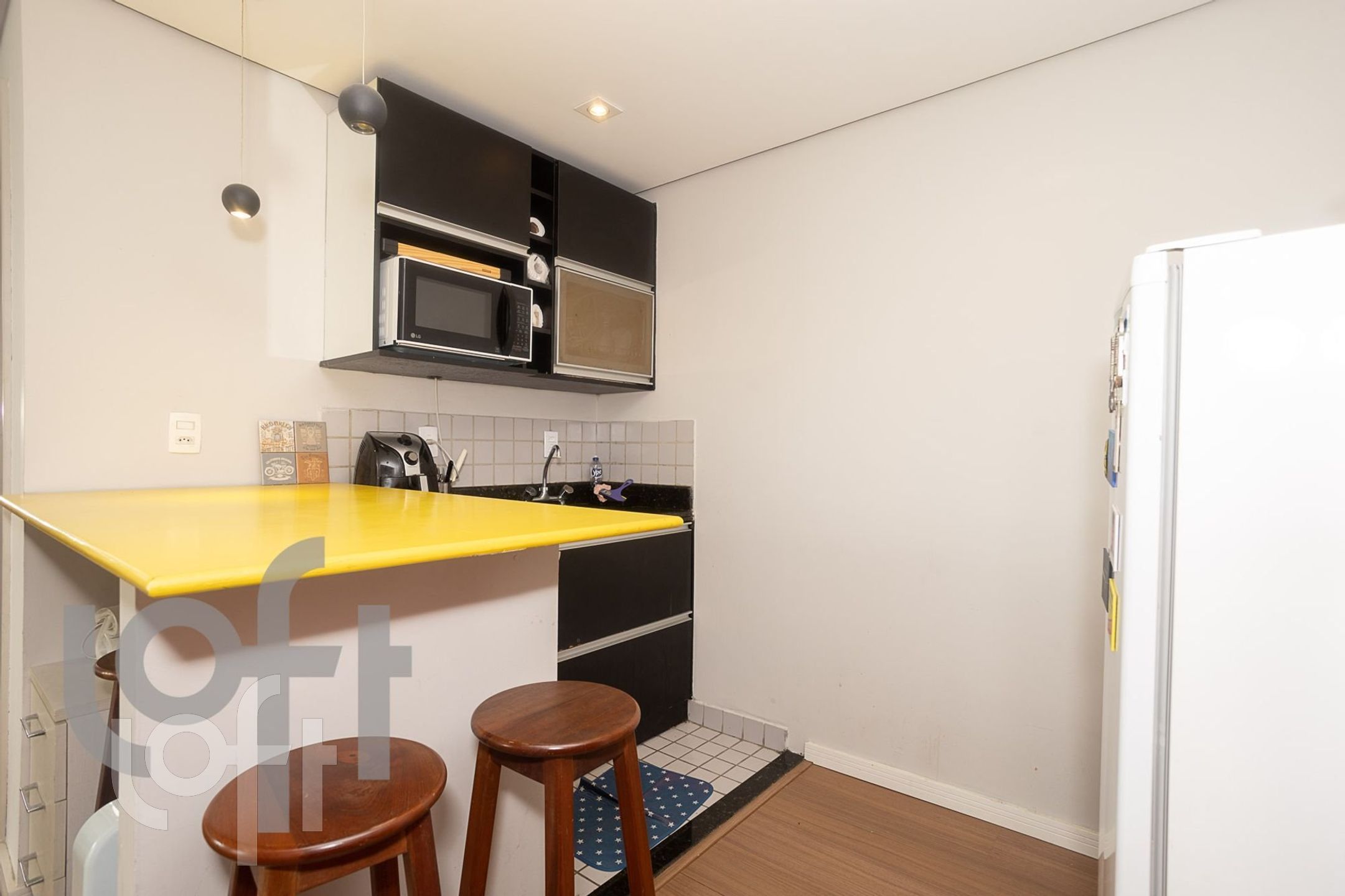 Apartamento à venda com 1 quarto, 37m² - Foto 10