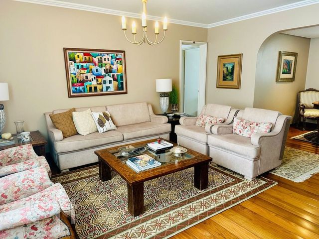 Apartamento com 203m², 3 dormitórios, 1 suíte, 1 vaga, Moinhos de Vento em Porto Alegre