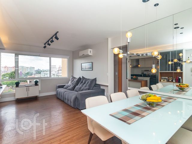 Apartamento com 86m², 3 dormitórios, 1 suíte, 2 vagas, Cristo Redentor em Porto Alegre