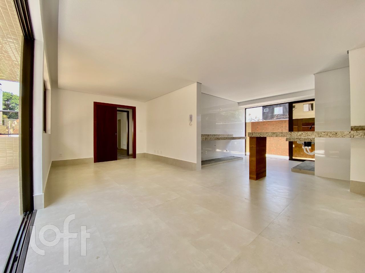 Apartamento à venda com 3 quartos, 93m² - Foto 1