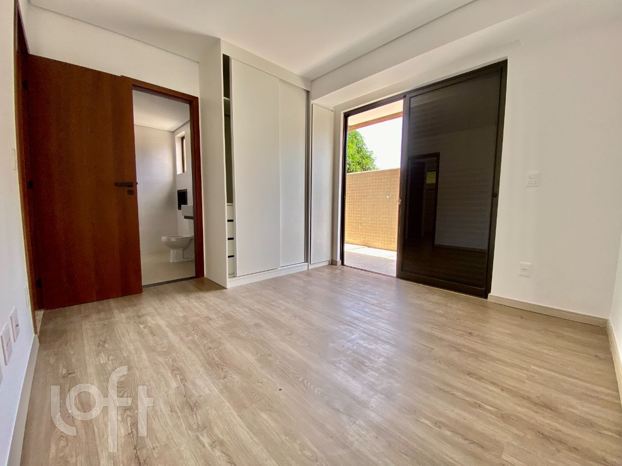 Apartamento à venda com 3 quartos, 93m² - Foto 4