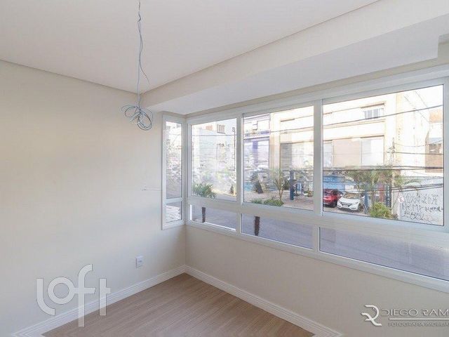 Apartamento com 55m², 1 dormitório, 1 suíte, 1 vaga, Floresta em Porto Alegre