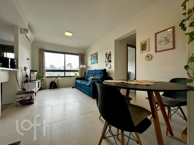 Apartamento com 61m², 2 dormitórios, 1 suíte, 1 vaga, Santana em Porto Alegre