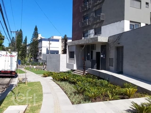 Apartamento com 83m², 3 dormitórios, 1 suíte, 2 vagas, Vila Ipiranga em Porto Alegre
