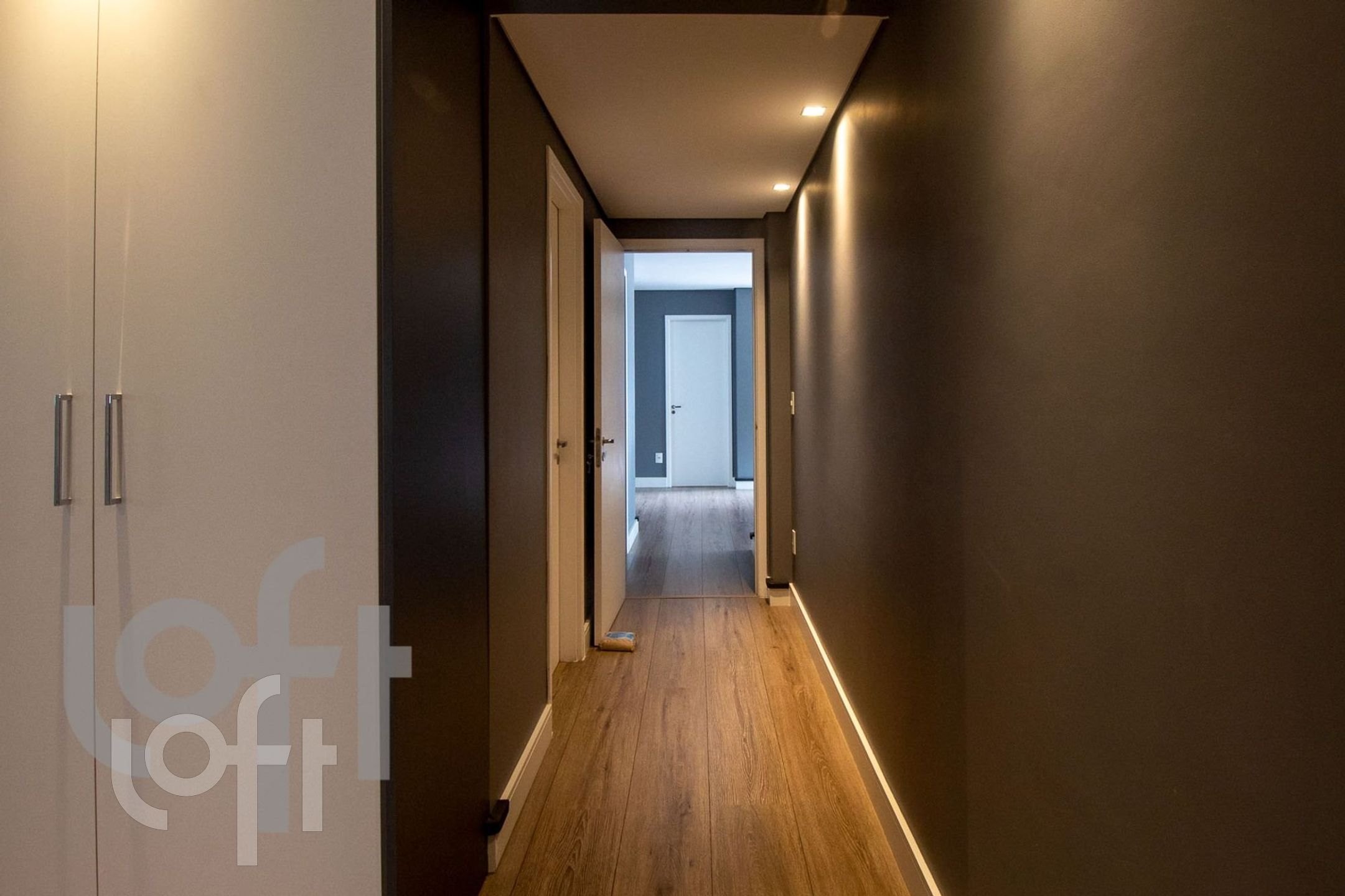 Apartamento à venda com 4 quartos, 238m² - Foto 12