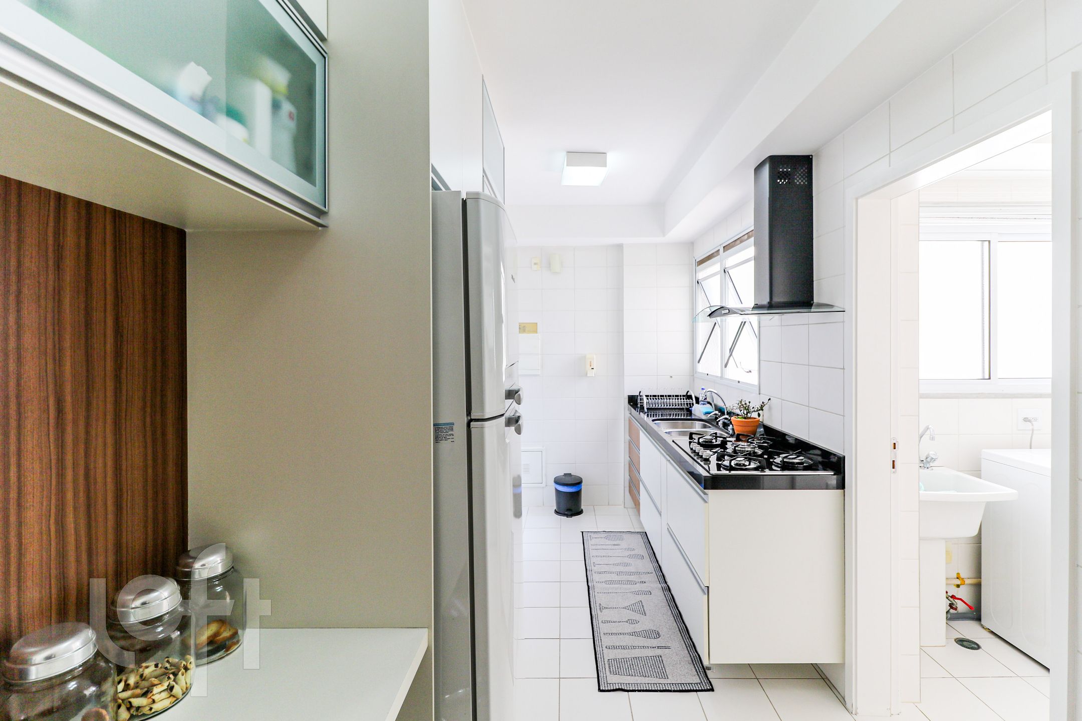 Apartamento à venda com 3 quartos, 135m² - Foto 9