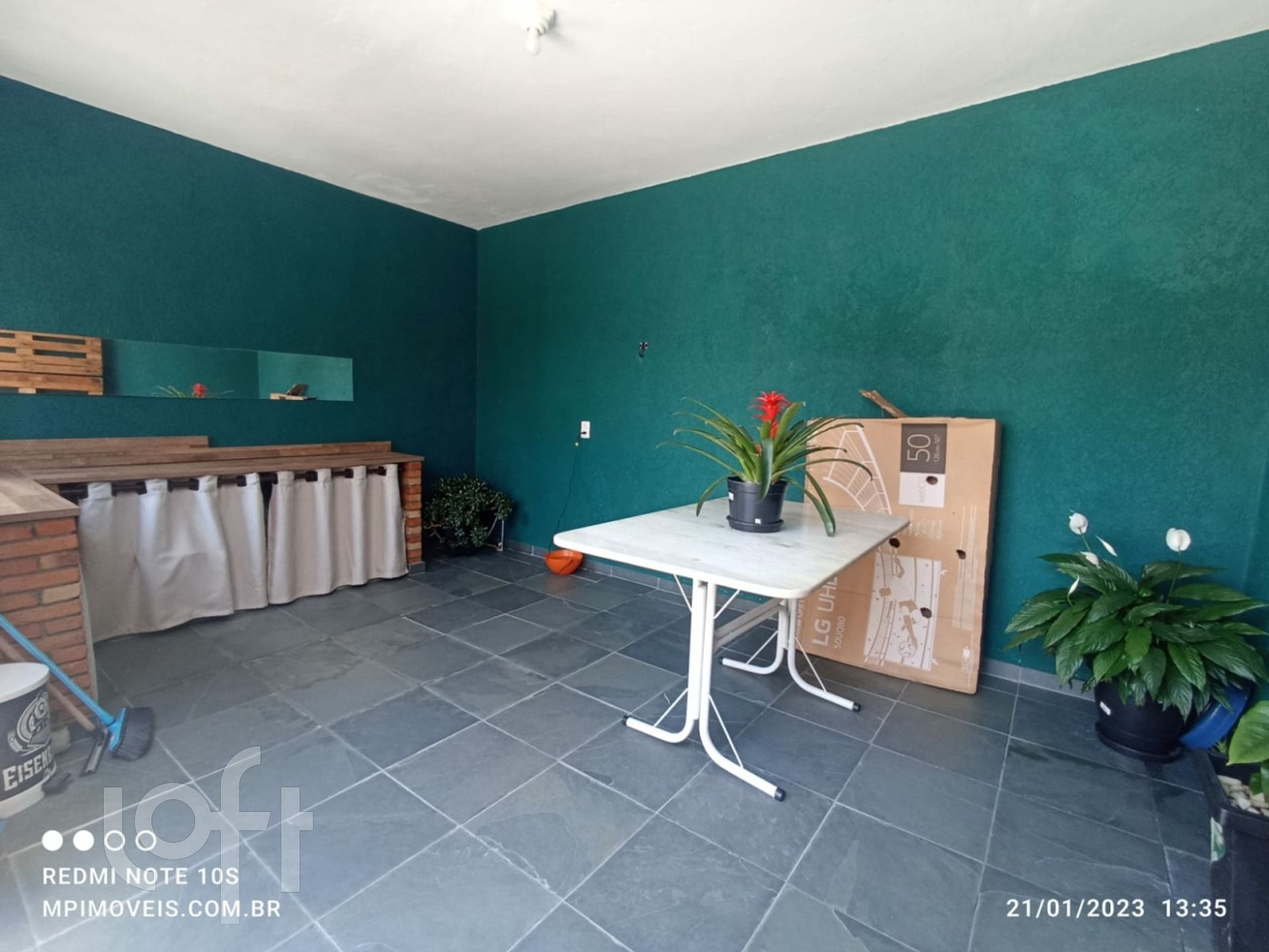 Casa à venda com 2 quartos, 135m² - Foto 1