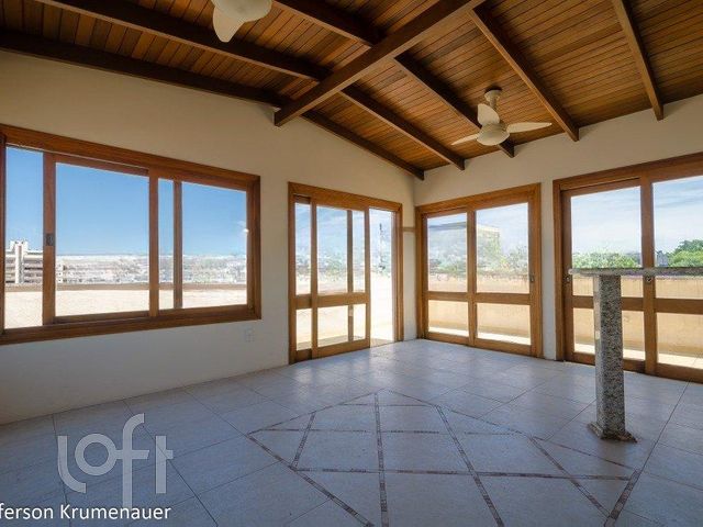 Apartamento com 226m², 3 dormitórios, 1 suíte, 2 vagas, Rio Branco em Porto Alegre