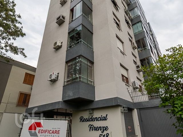 Apartamento com 111m², 3 dormitórios, 1 suíte, 2 vagas, Santa Cecília em Porto Alegre