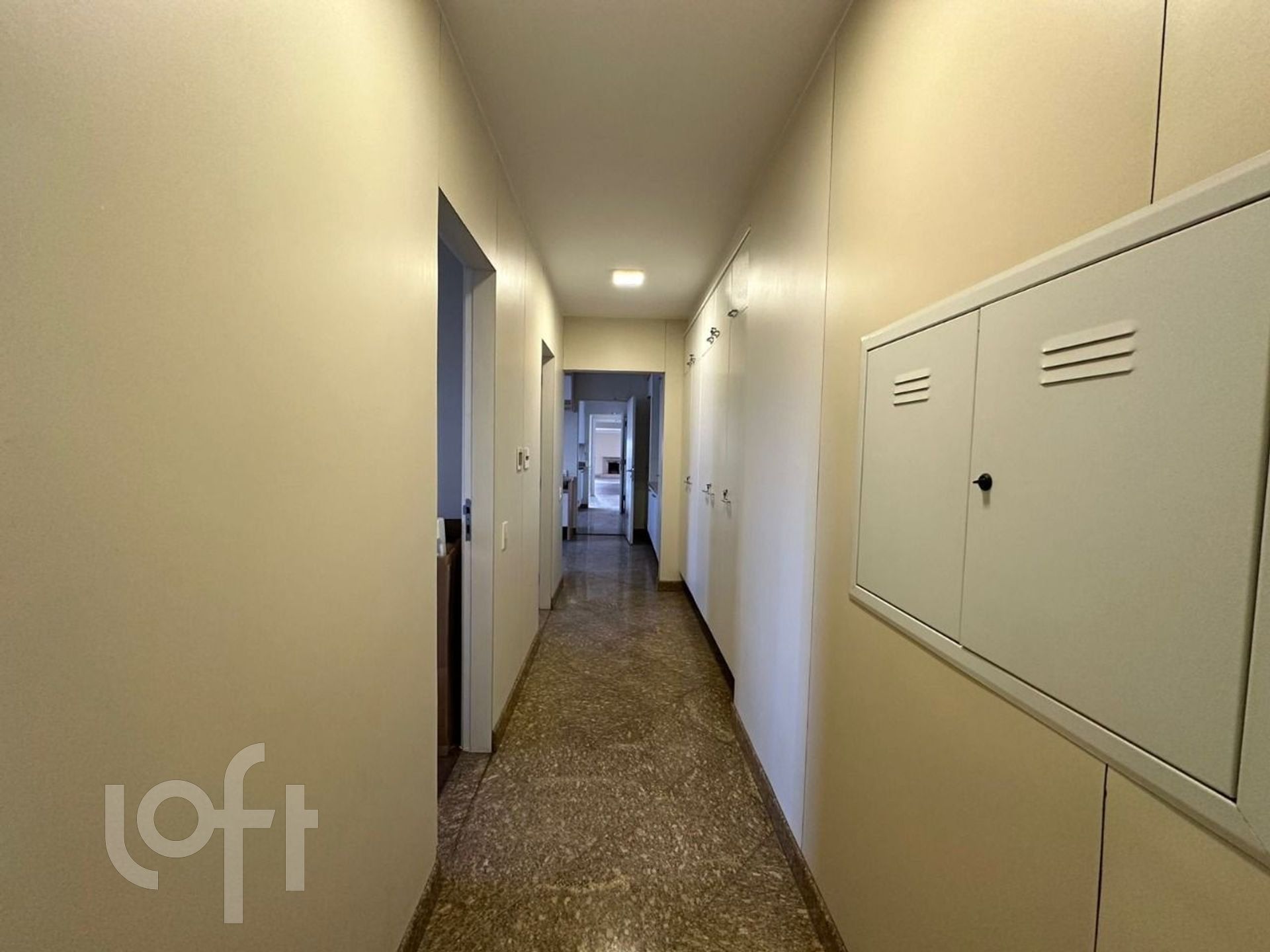 Apartamento à venda com 4 quartos, 360m² - Foto 11