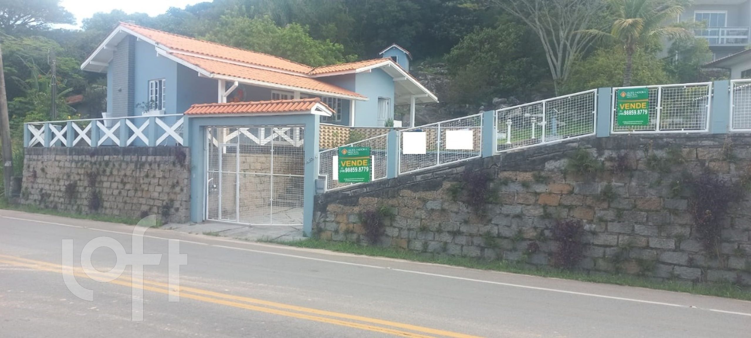 Casa Residencial com 80m², 2 quartos, 1 suíte, 1 garagem, no bairro Morro das Pedras em Florianópolis