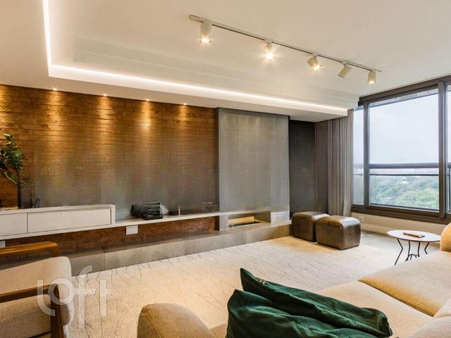 Apartamento com 130m², 3 dormitórios, 1 suíte, 2 vagas, Três Figueiras em Porto Alegre