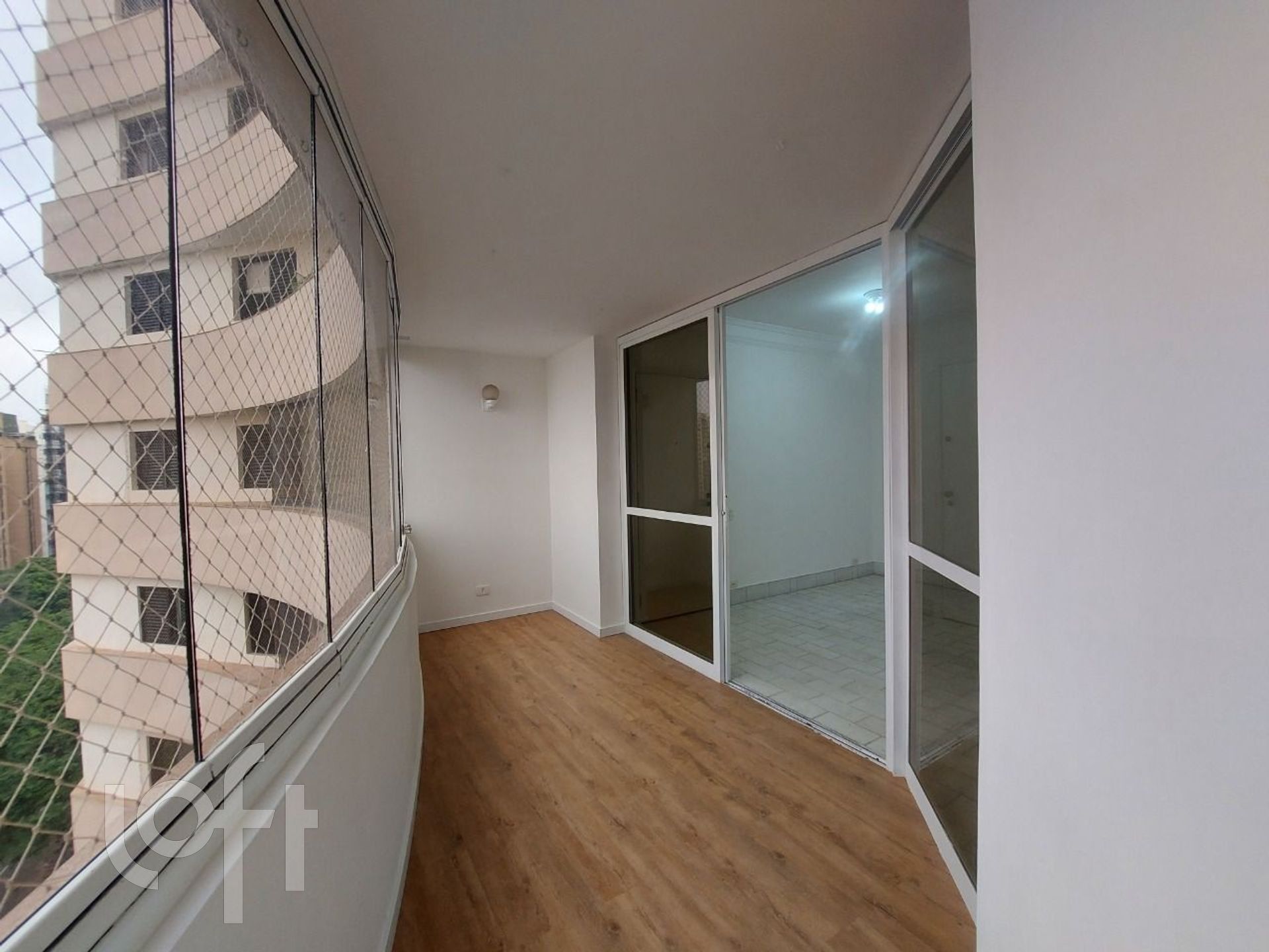 Apartamento à venda com 2 quartos, 120m² - Foto 3