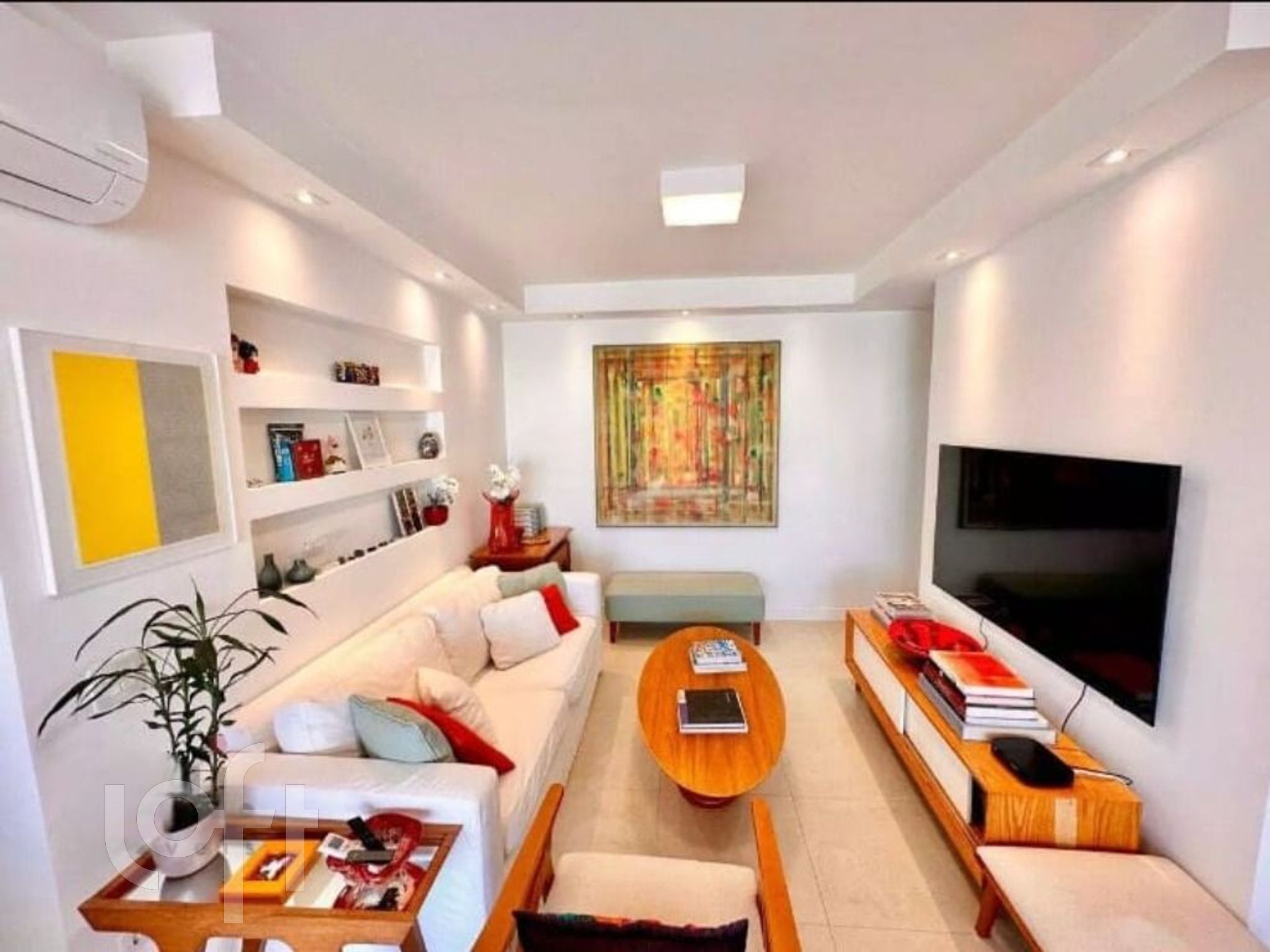 Apartamento à venda com 2 quartos, 74m² - Foto 2