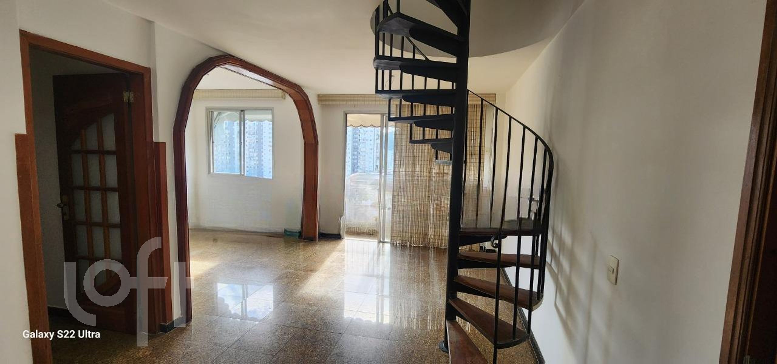 Apartamento à venda com 2 quartos, 137m² - Foto 1