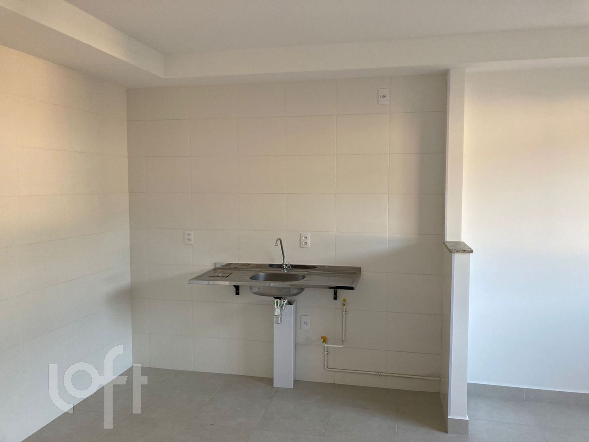 Apartamento à venda com 2 quartos, 32m² - Foto 3