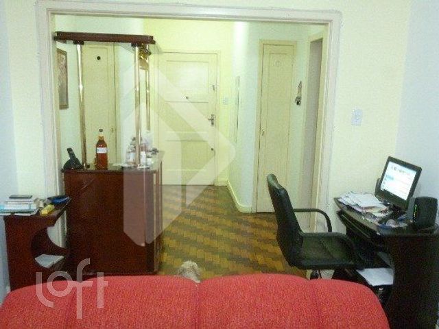 Apartamento com 69m², 3 dormitórios, Petrópolis em Porto Alegre