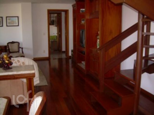 Apartamento com 225m², 3 dormitórios, 1 suíte, 2 vagas, Bela Vista em Porto Alegre