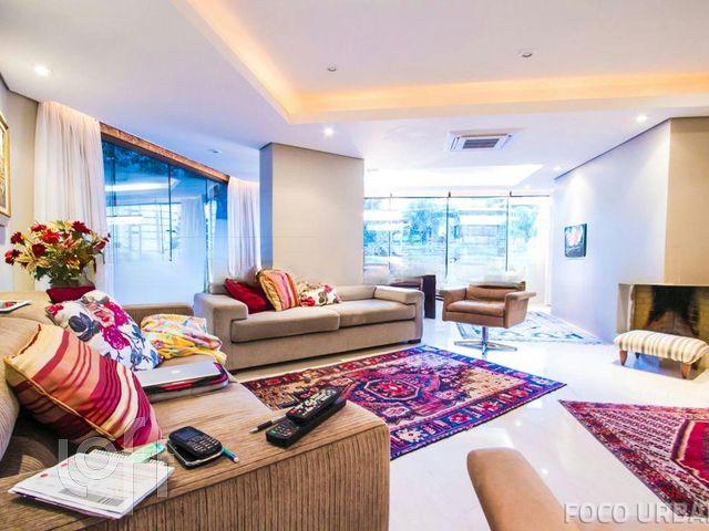 Apartamento com 140m², 3 dormitórios, 2 suítes, 1 vaga, Bela Vista em Porto Alegre