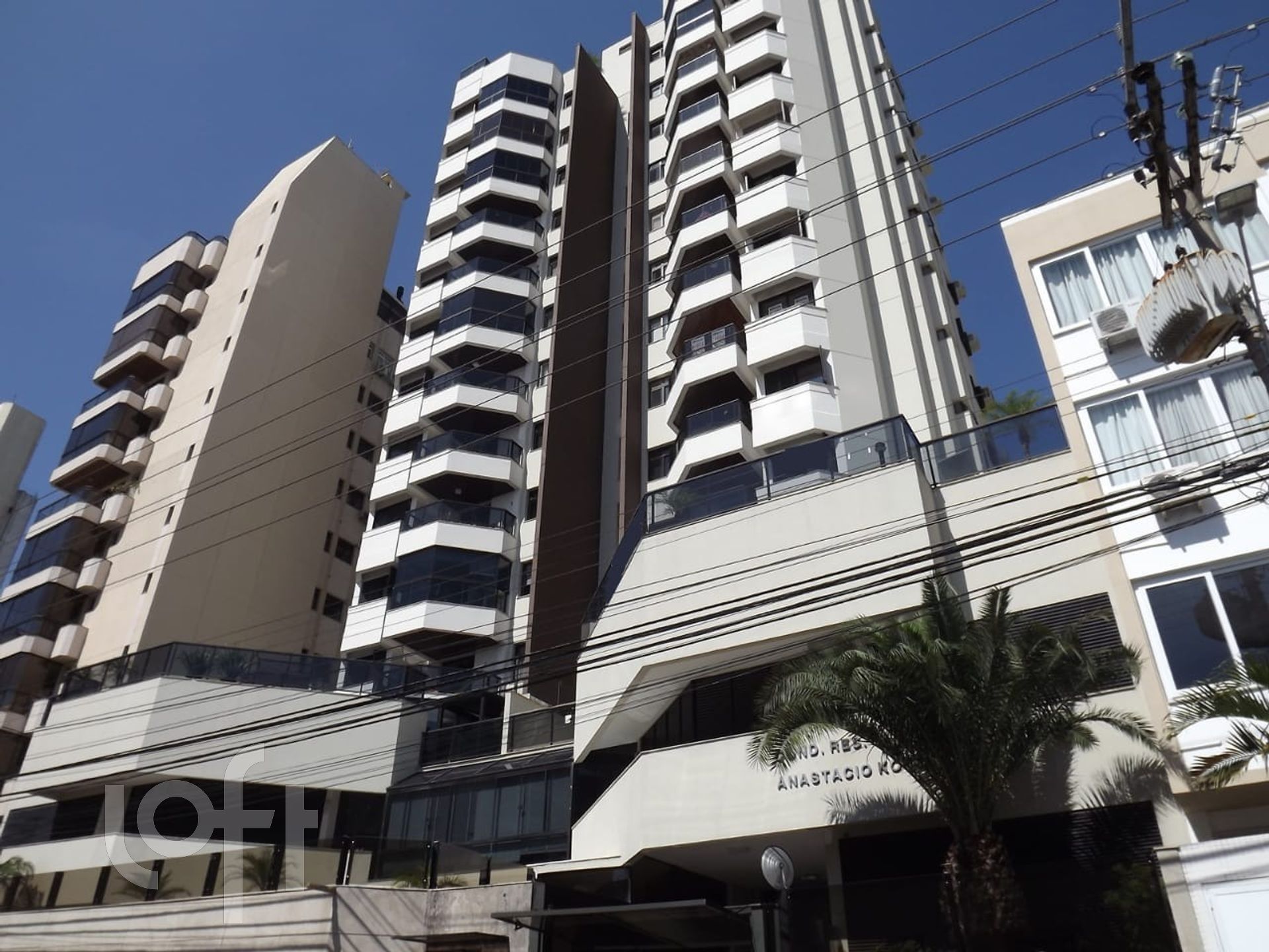 Apartamentos com 329m², 4 quartos, 2 suítes, 2 garagens, no bairro Centro em Florianópolis