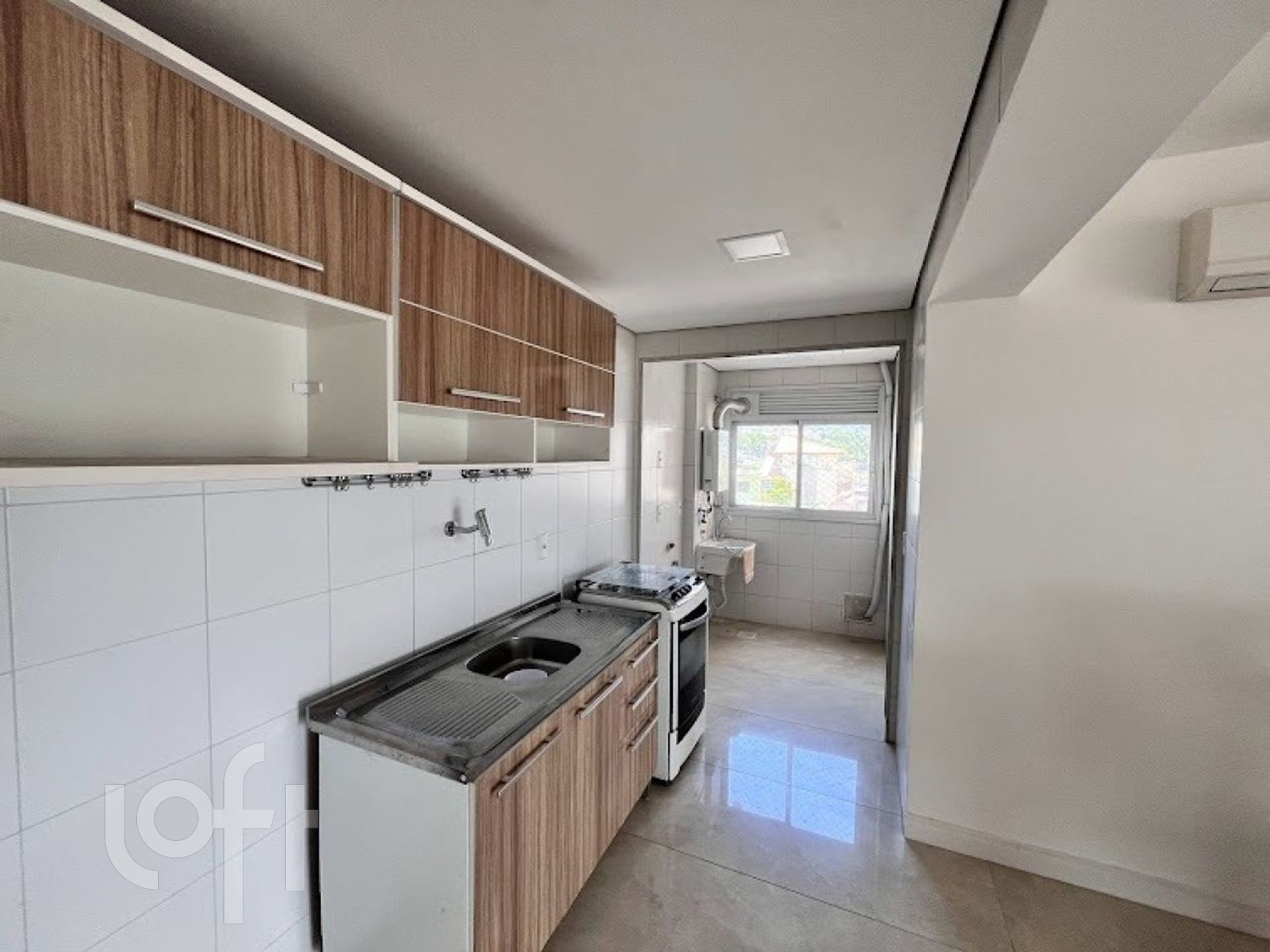 Apartamento à venda em Praia Comprida com 79 m², 3 quartos, 1 suíte, 1 vaga