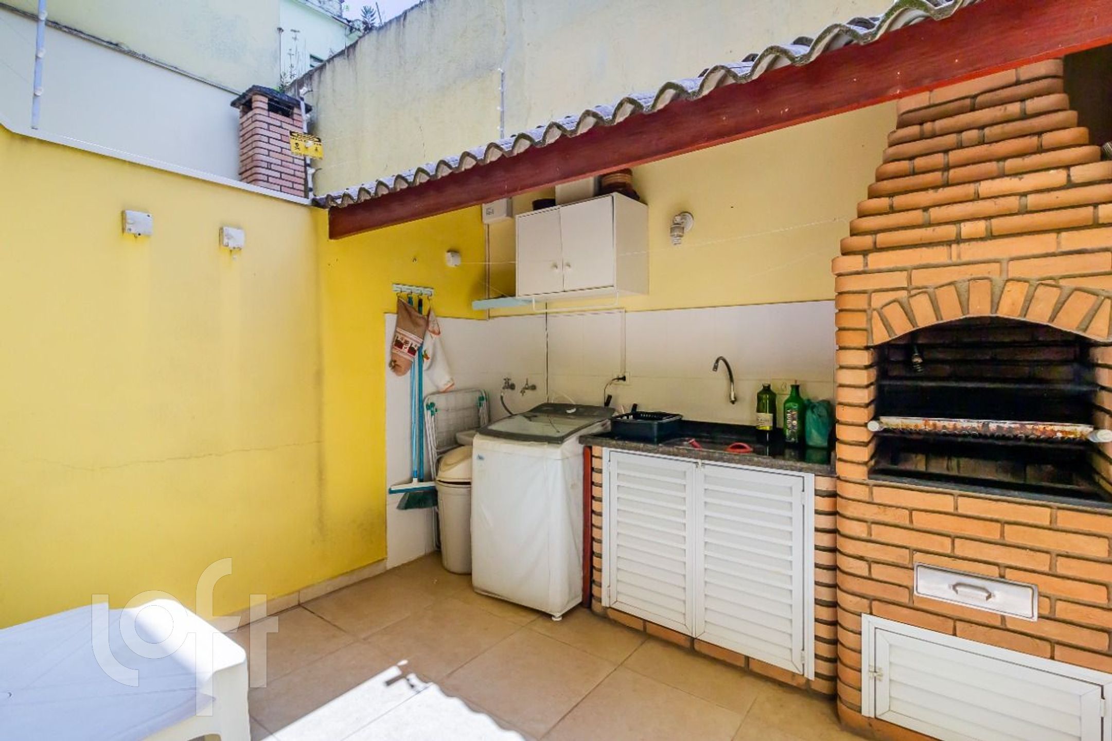 Casa à venda com 3 quartos, 100m² - Foto 31