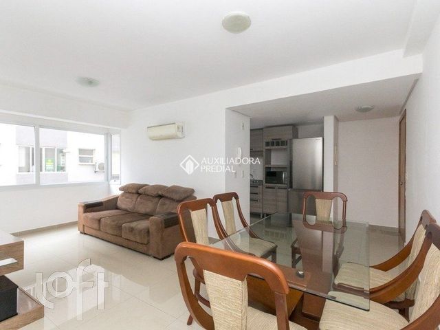 Apartamento com 70m², 2 dormitórios, 1 suíte, 1 vaga, Higienópolis em Porto Alegre