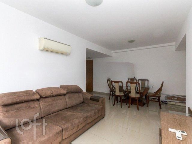 Apartamento com 70m², 2 dormitórios, 1 suíte, 1 vaga, Higienópolis em Porto Alegre