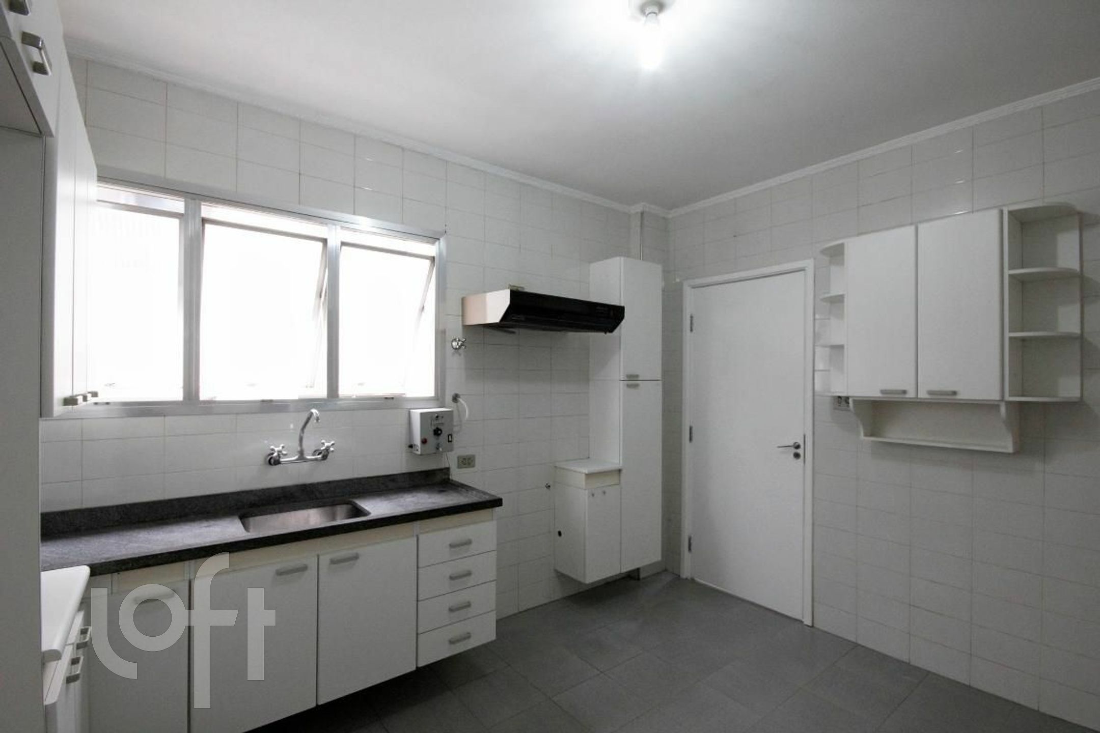 Apartamento à venda com 2 quartos, 92m² - Foto 4