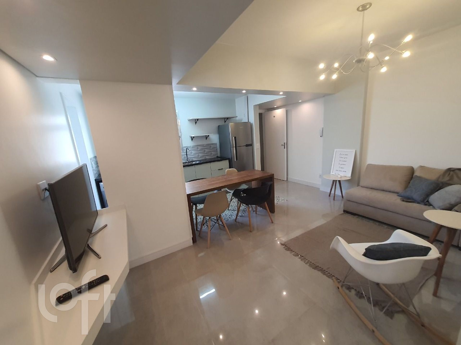 Apartamento à venda com 2 quartos, 56m² - Foto 1