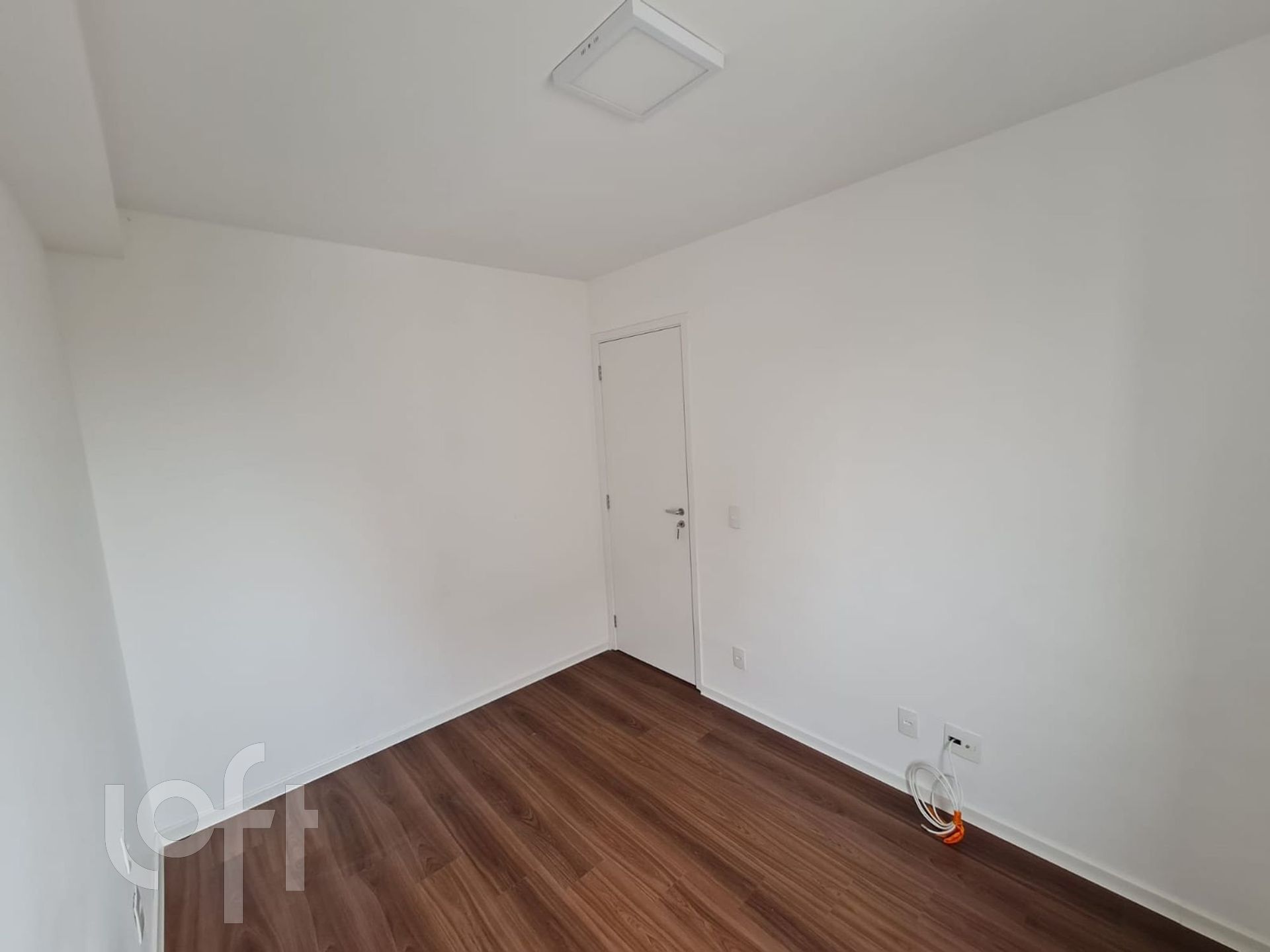 Apartamento à venda com 1 quarto, 33m² - Foto 2