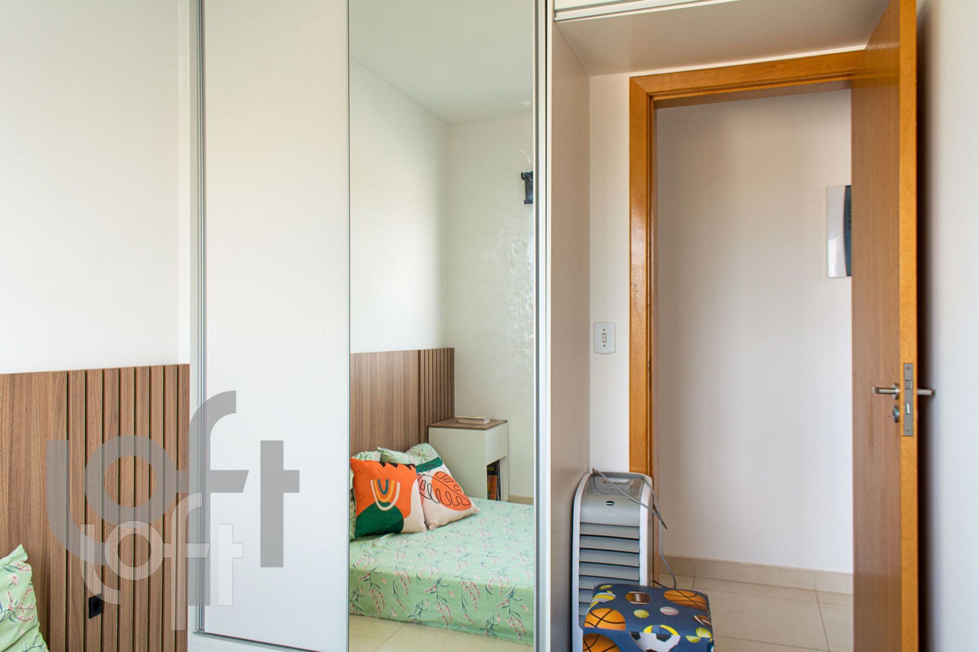 Apartamento à venda com 2 quartos, 47m² - Foto 2