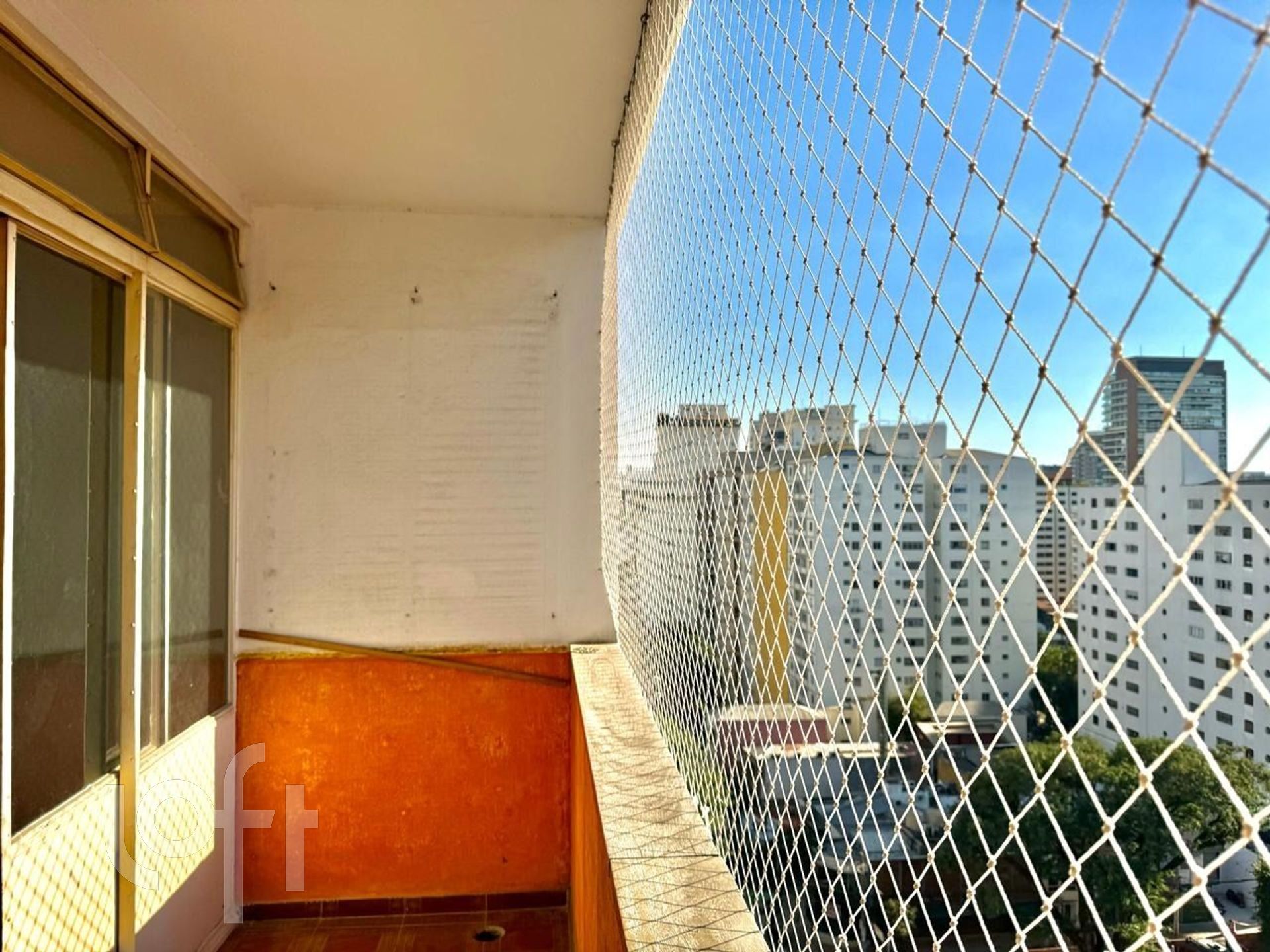 Apartamento à venda com 3 quartos, 156m² - Foto 2