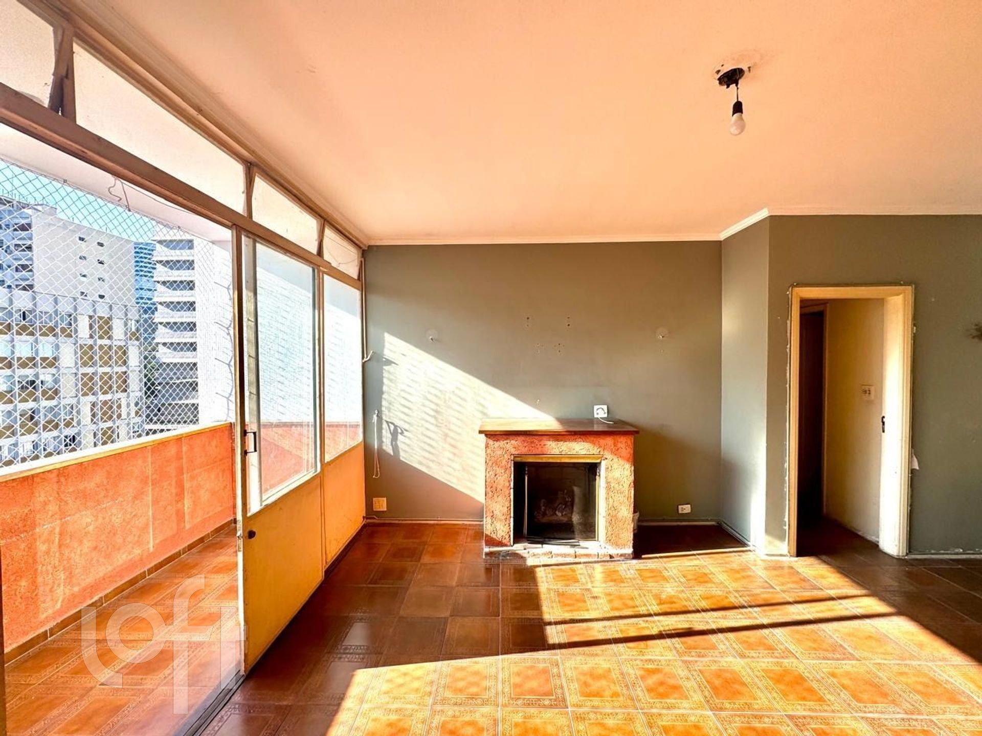 Apartamento à venda com 3 quartos, 156m² - Foto 3