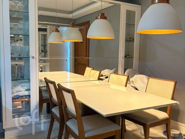 Apartamento com 84m², 2 dormitórios, 1 suíte, 2 vagas, Auxiliadora em Porto Alegre