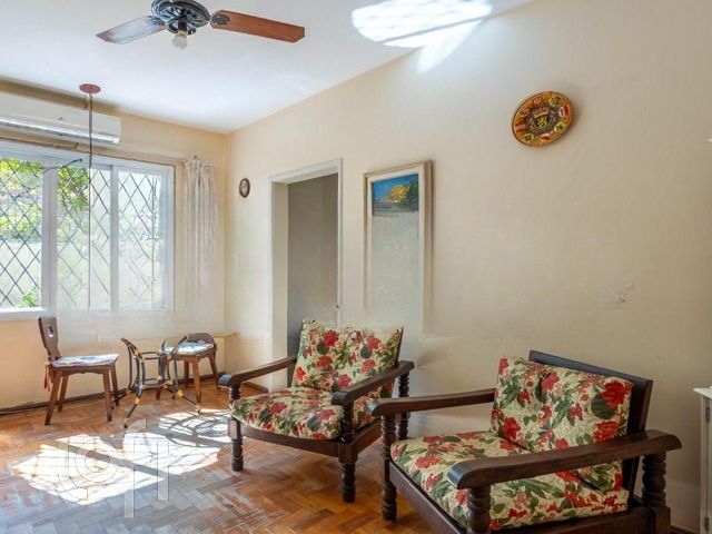 Apartamento com 71m², 2 dormitórios, Rio Branco em Porto Alegre