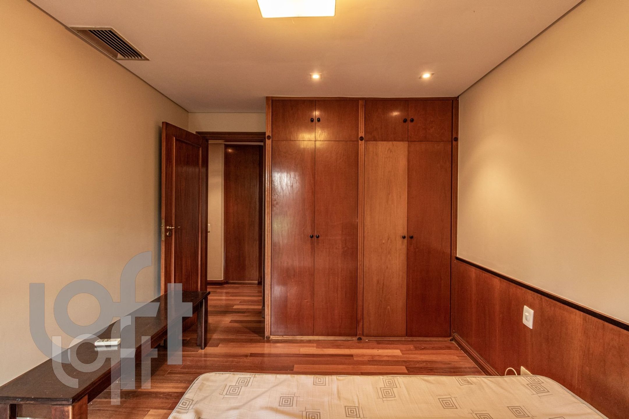 Apartamento à venda com 4 quartos, 300m² - Foto 11