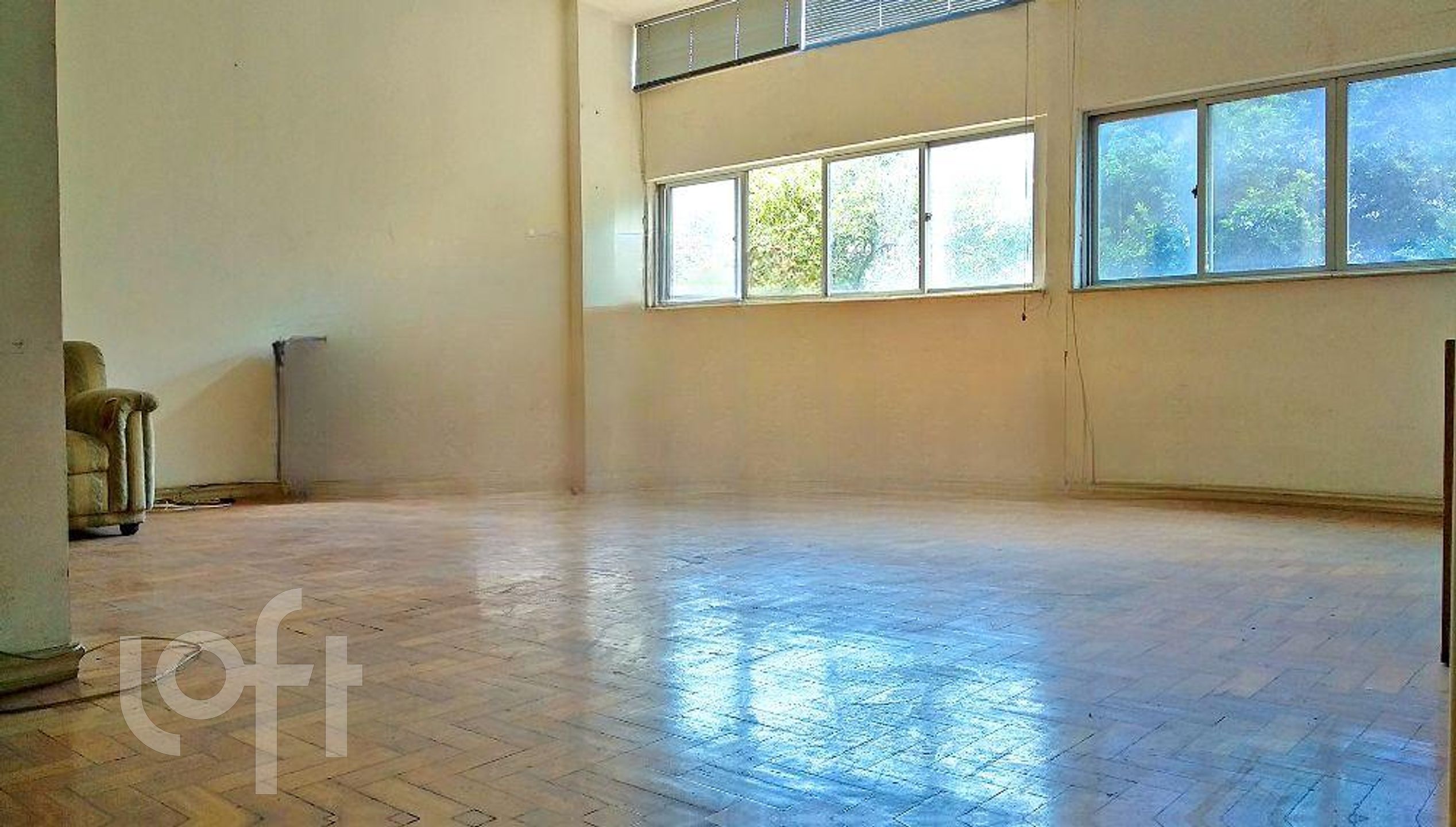 Apartamento à venda com 4 quartos, 230m² - Foto 1