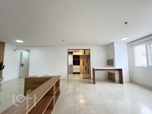 Apartamento com 127m², 3 dormitórios, 1 suíte, 3 vagas, Auxiliadora em Porto Alegre