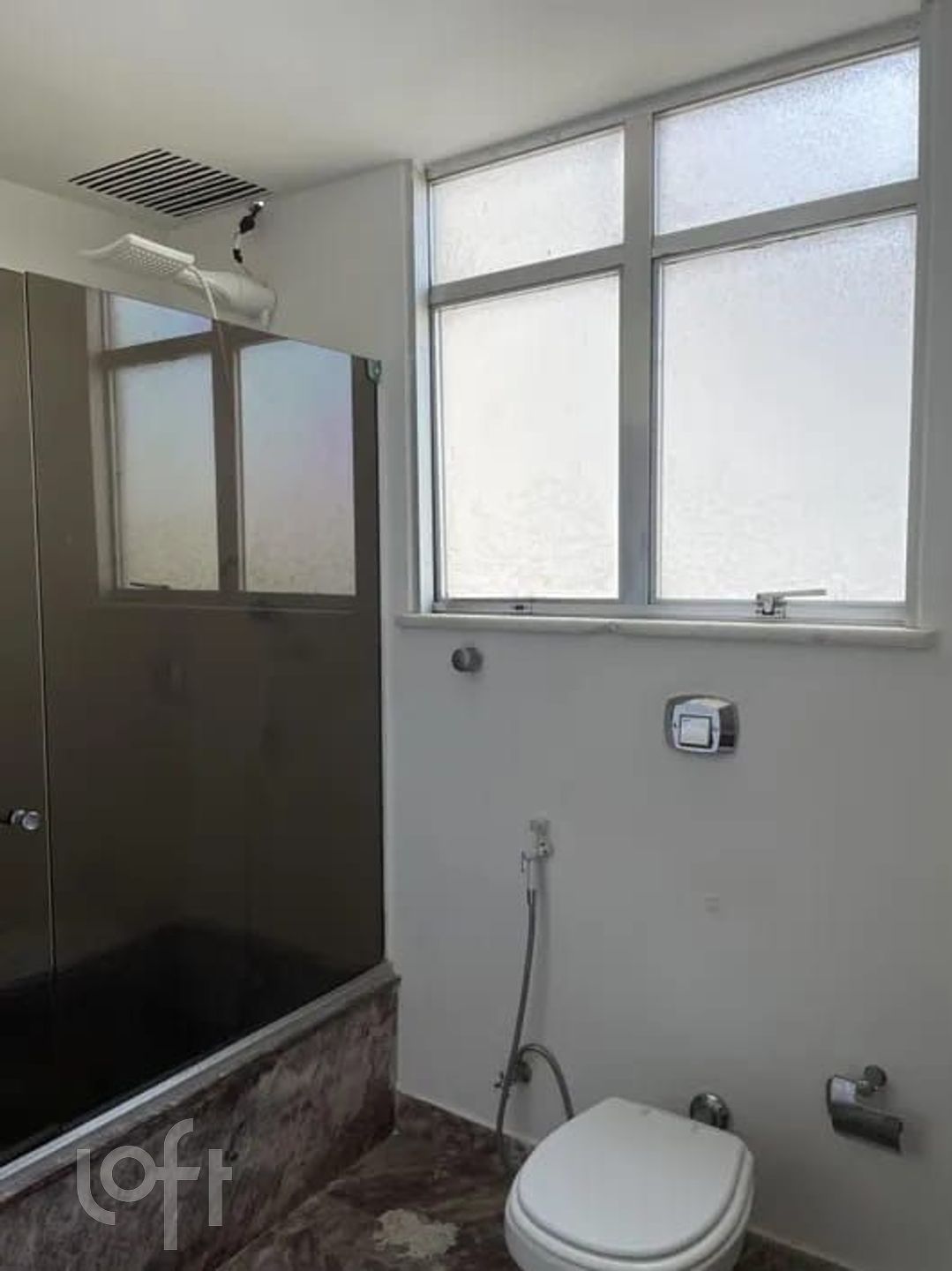 Apartamento à venda com 3 quartos, 162m² - Foto 1